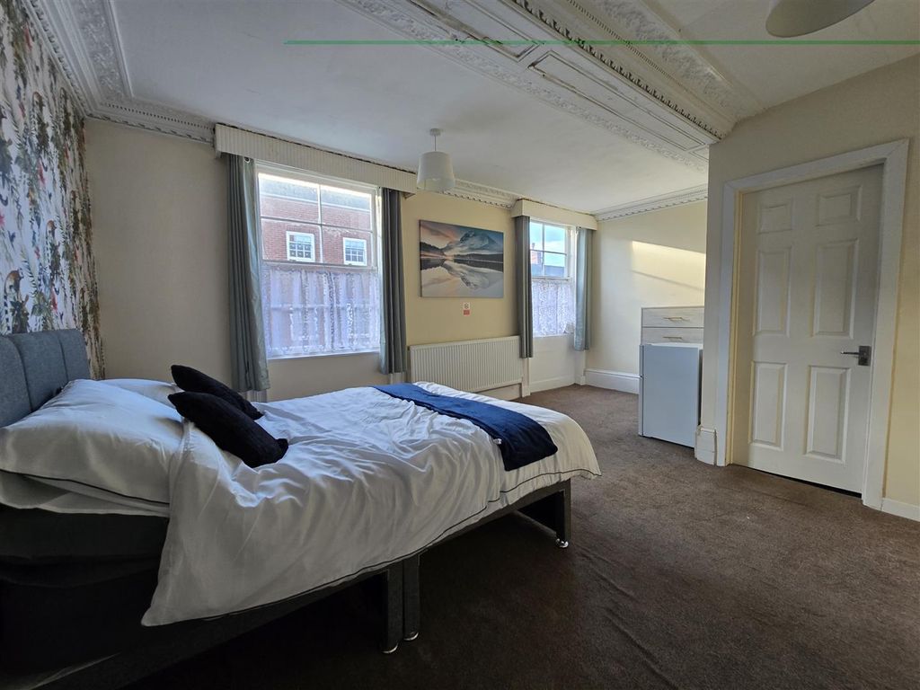 Property photo 3 of 11 20251125_121140.Jpg