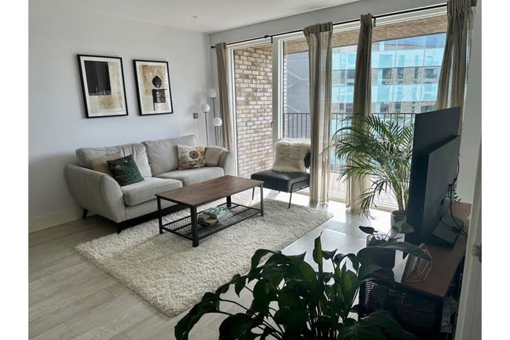 Property photo 1 of 11 Open Plan Living