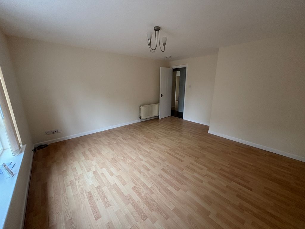 Property photo 3 of 13 3.Jpg