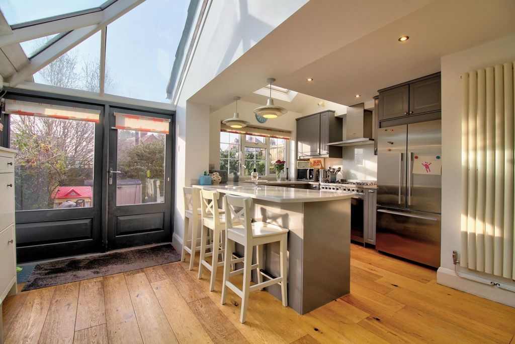 Property photo 3 of 14 Kitchen - Castle Road Matt Clinton Ewemove Kenilwo