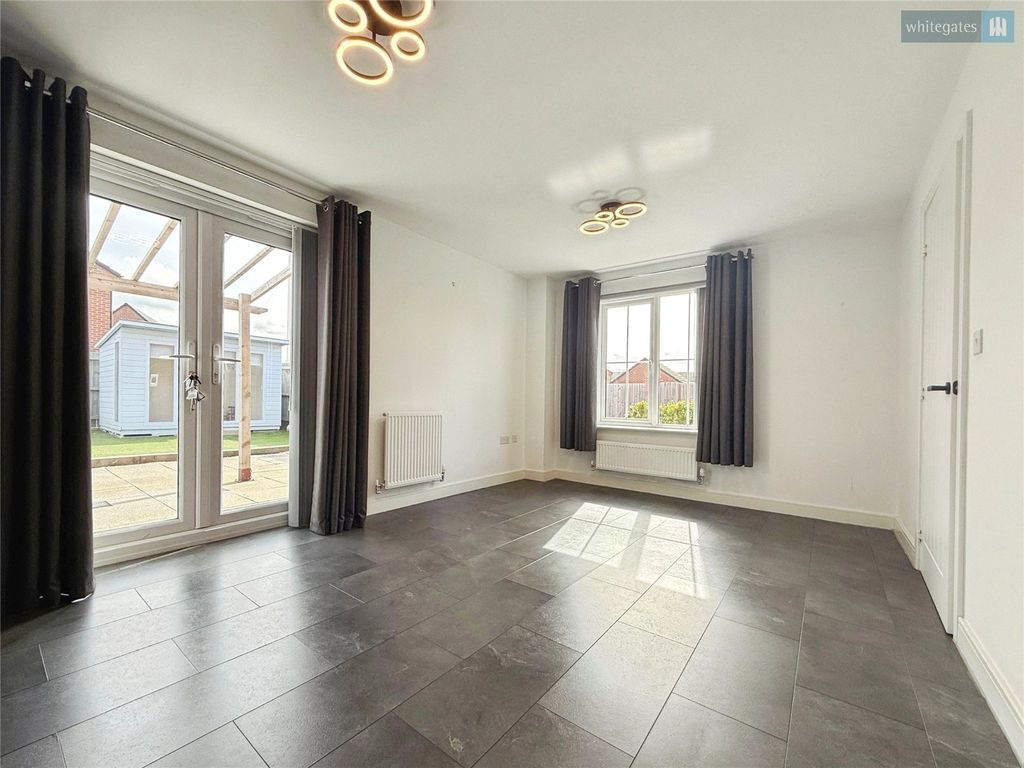 Property photo 3 of 12 Picture No. 04