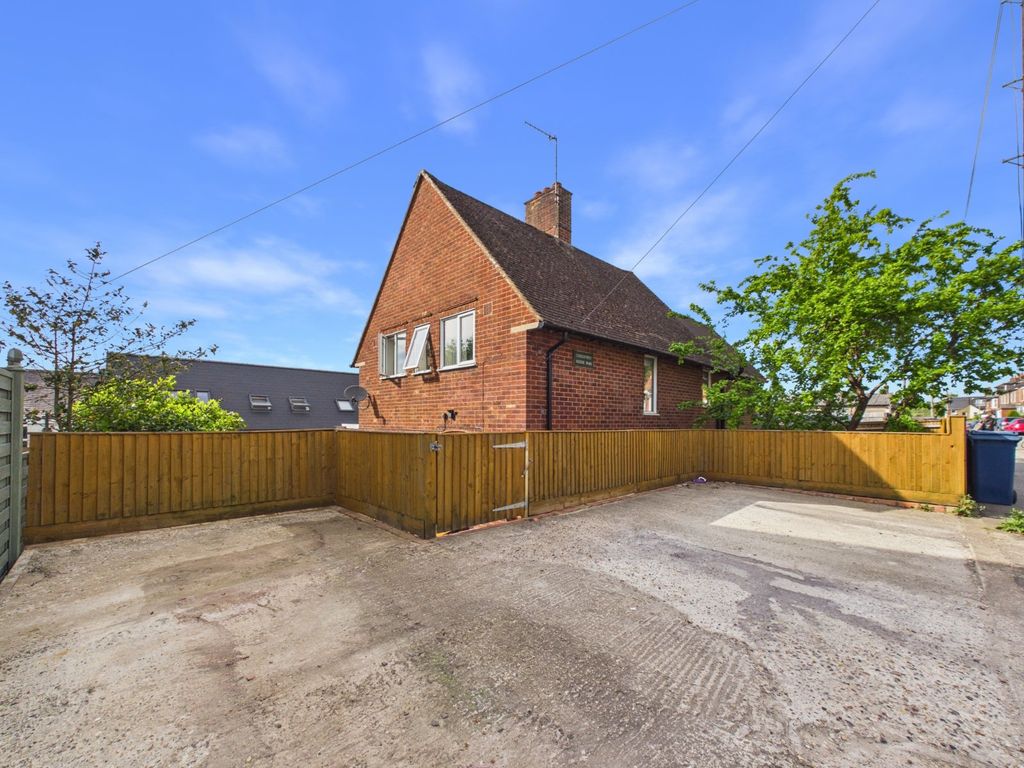 Property photo 1 of 21 Picture No. 14