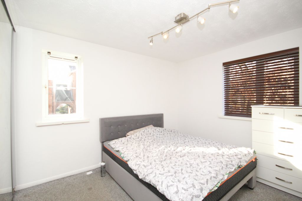 Property photo 3 of 7 Gallery