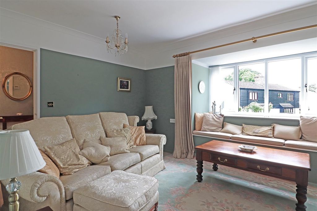 Property photo 3 of 20