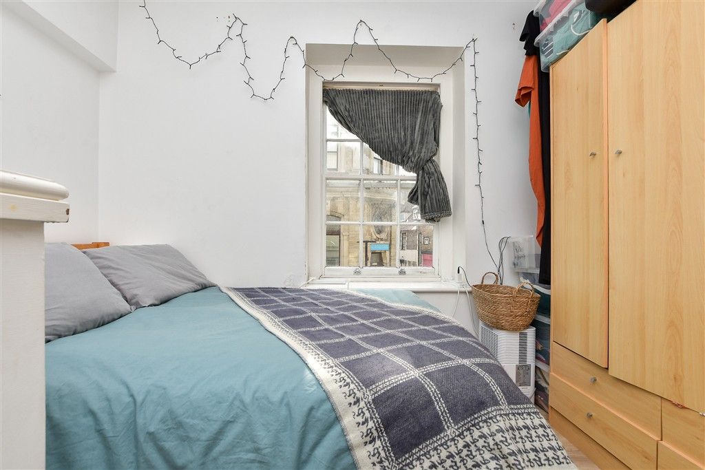 Property photo 3 of 11 Bedroom