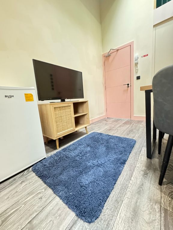 Property photo 1 of 15 Stunning Studio Flat In Islington