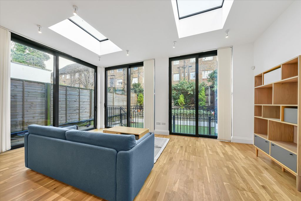 Property photo 3 of 17 Image