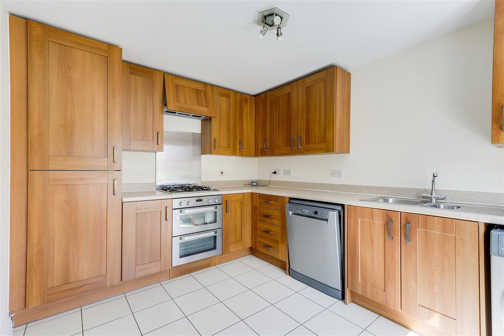 Property photo 3 of 18 2.Jpg