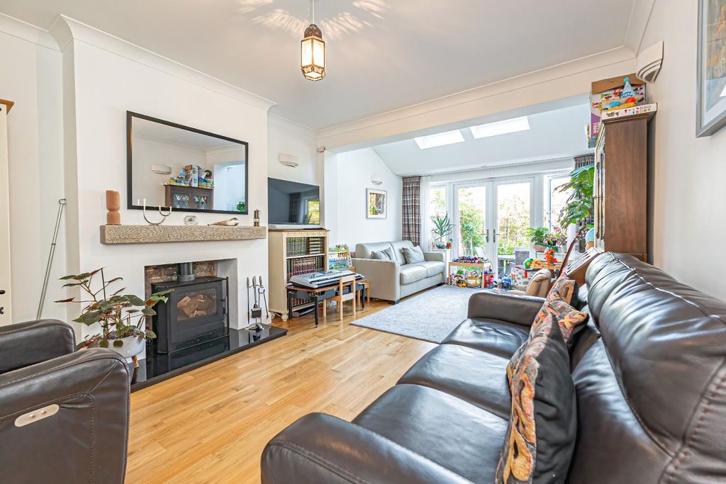 Property photo 3 of 24