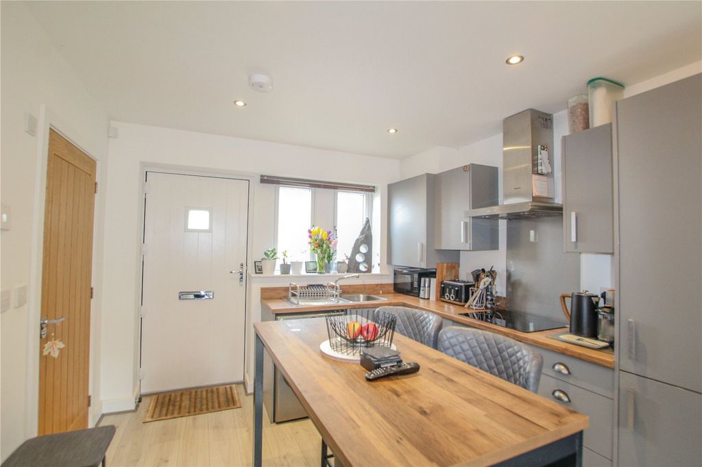 Property photo 3 of 22 Kitchen Area