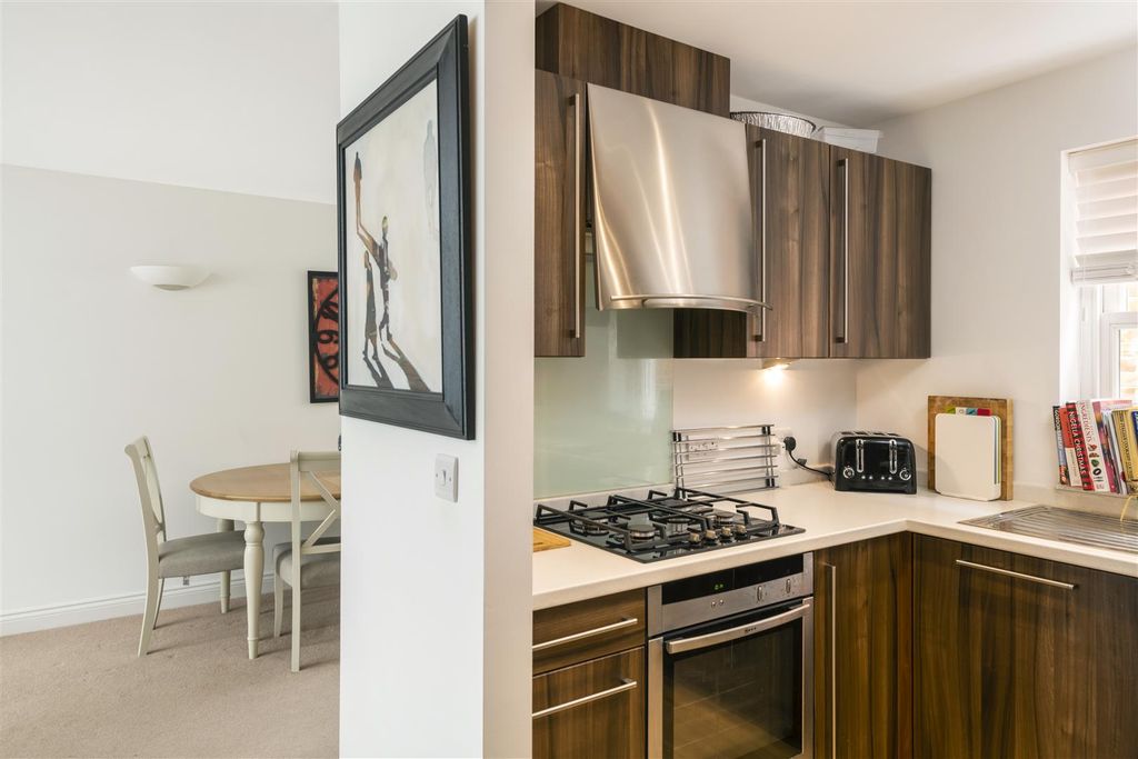 Property photo 3 of 14 2_Pilgrim_Mews_Internals8_4.Jpg