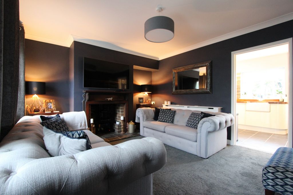 Property photo 2 of 14 Photo 3