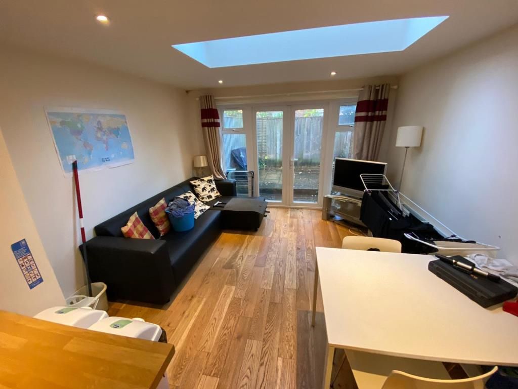 Property photo 3 of 6 Bathroom