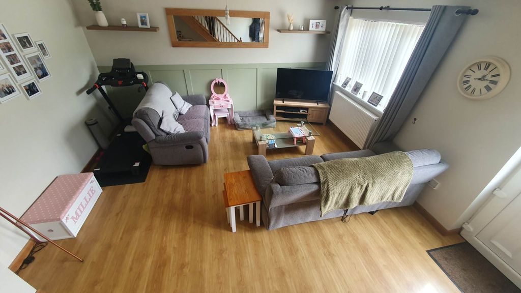 Property photo 2 of 22