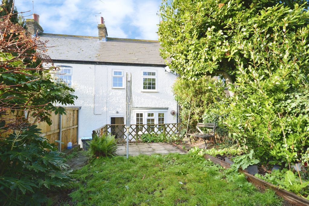 Property photo 1 of 12