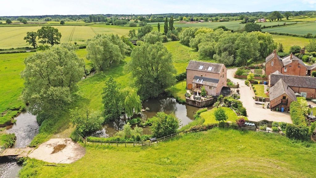 Property photo 1 of 31
