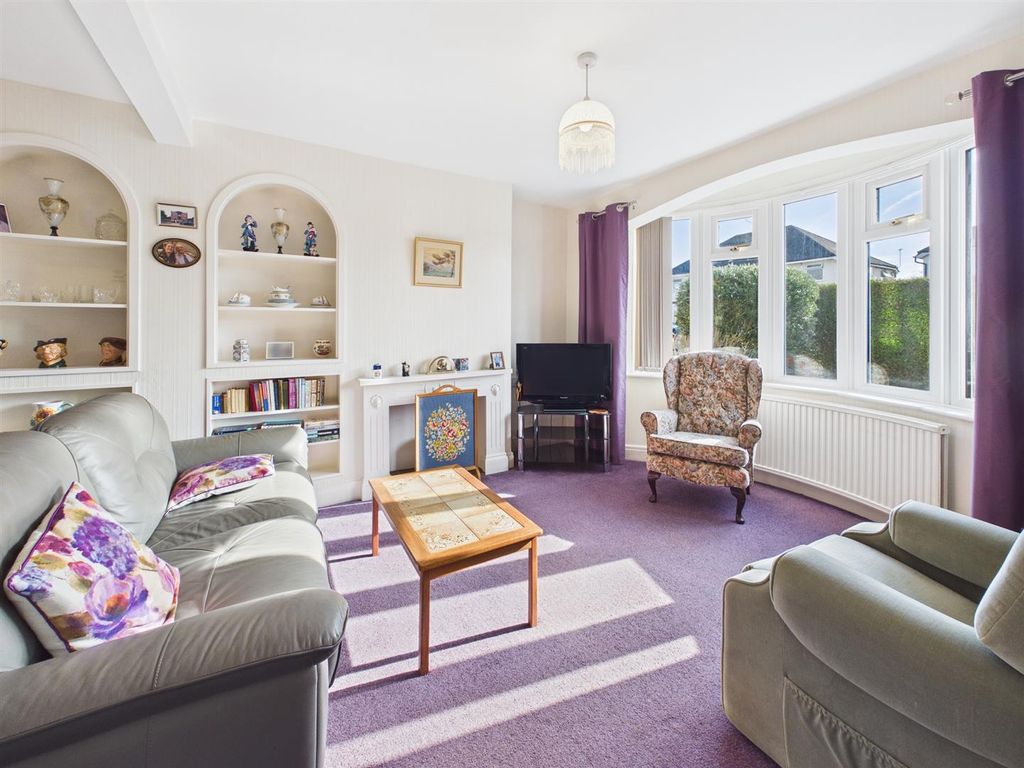 Property photo 3 of 21