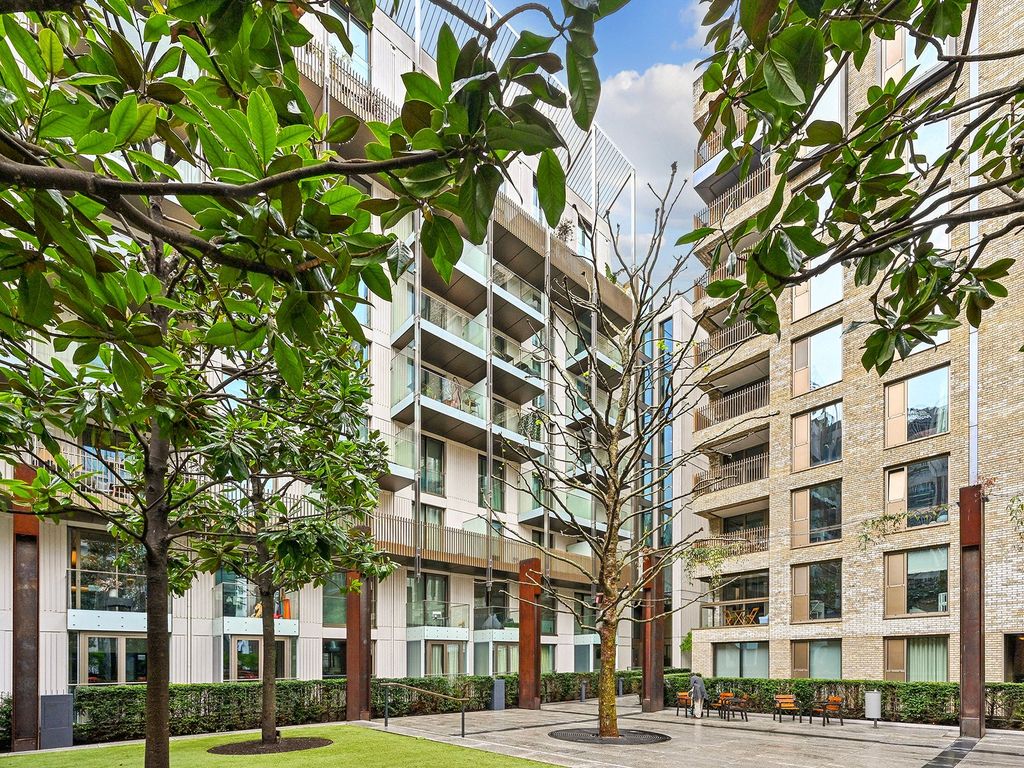 Property photo 2 of 13 Pearson Square