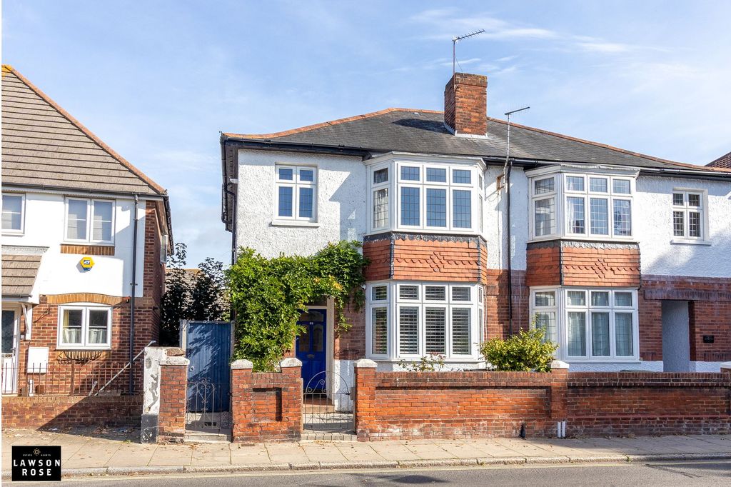 Property photo 1 of 43