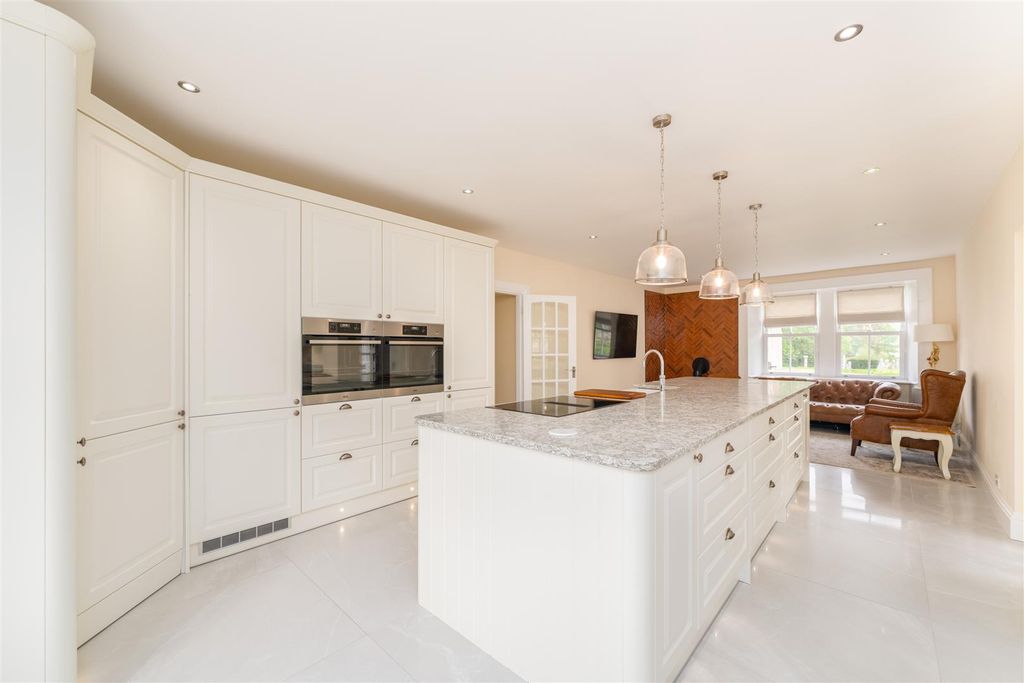 Property photo 3 of 43 Glebe_House-08.Jpg