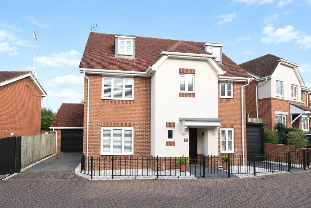 Property photo 1 of 21 Picture No. 01