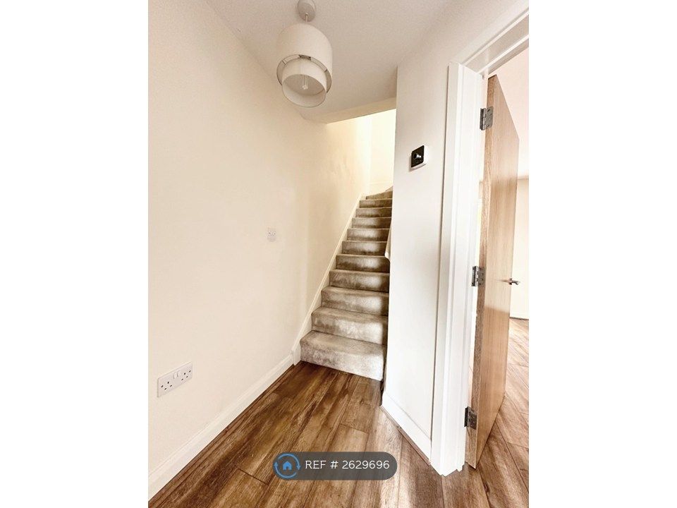 Property photo 3 of 18 Hall Way/Landing