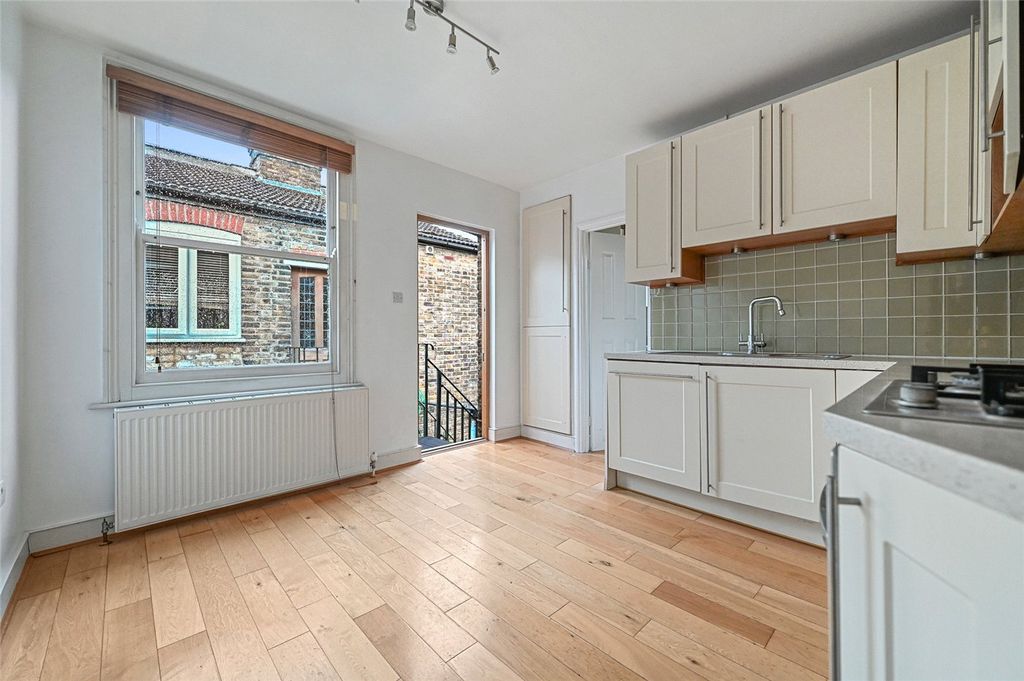 Property photo 3 of 12 Picture No. 33