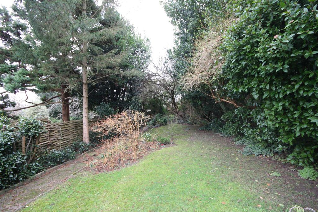 Property photo 2 of 22