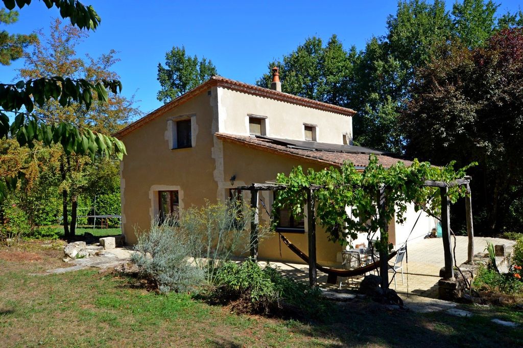 Property photo 1 of 19 Charming Home Nestled In A Peaceful Setting