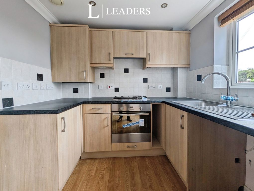 Property photo 2 of 10 Pbox-Img.Jpg