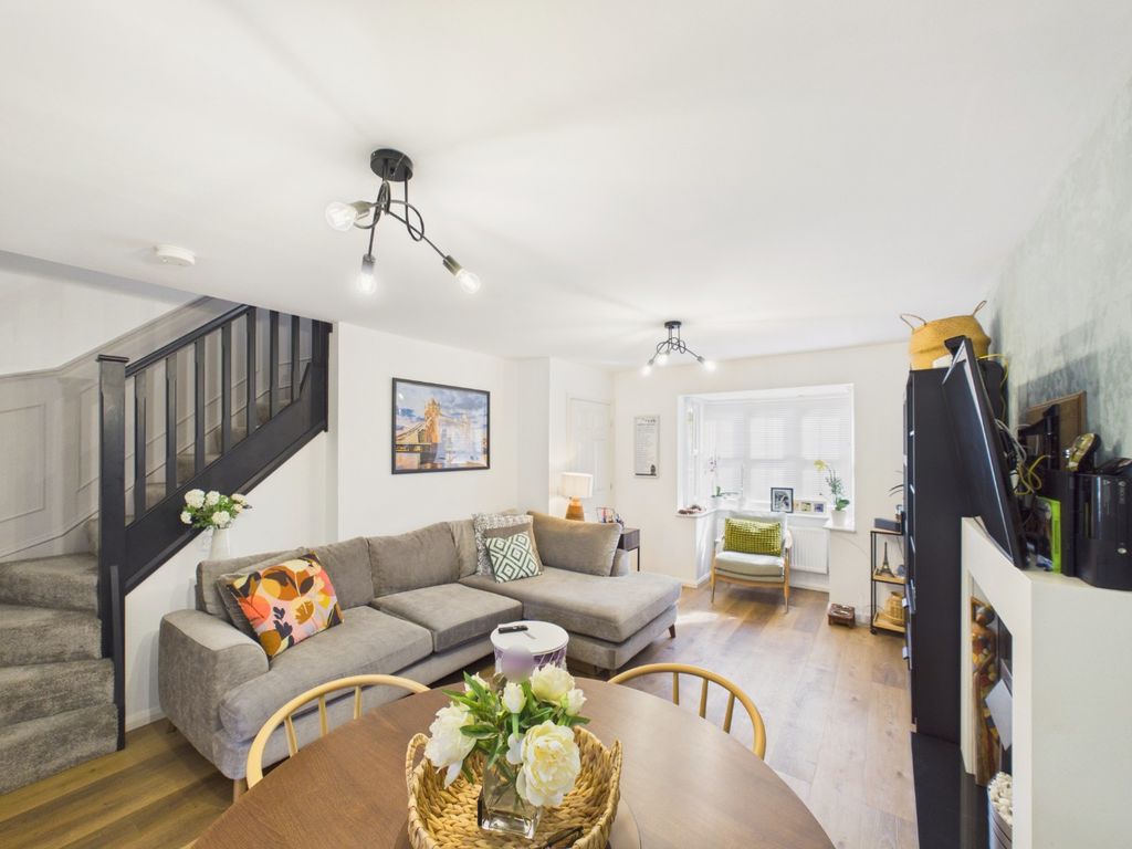 Property photo 1 of 18 5047843