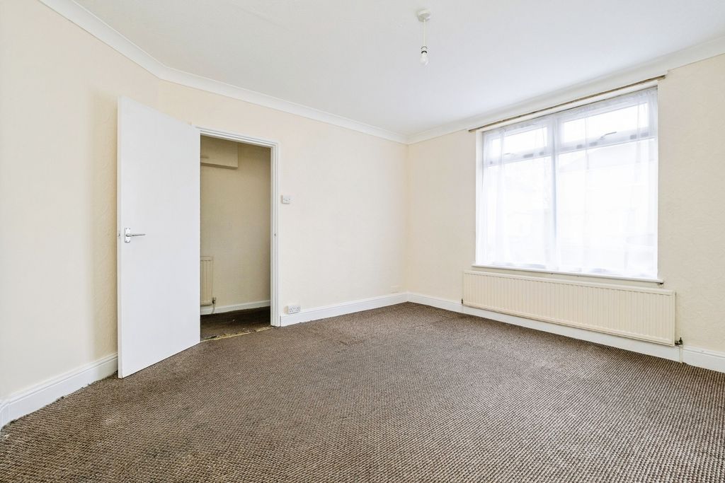 Property photo 2 of 17 Pbox-Img.Jpg