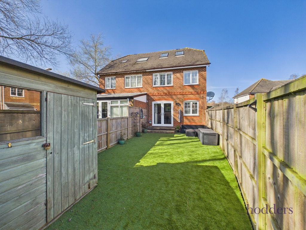 Property photo 1 of 16 Picture No. 23