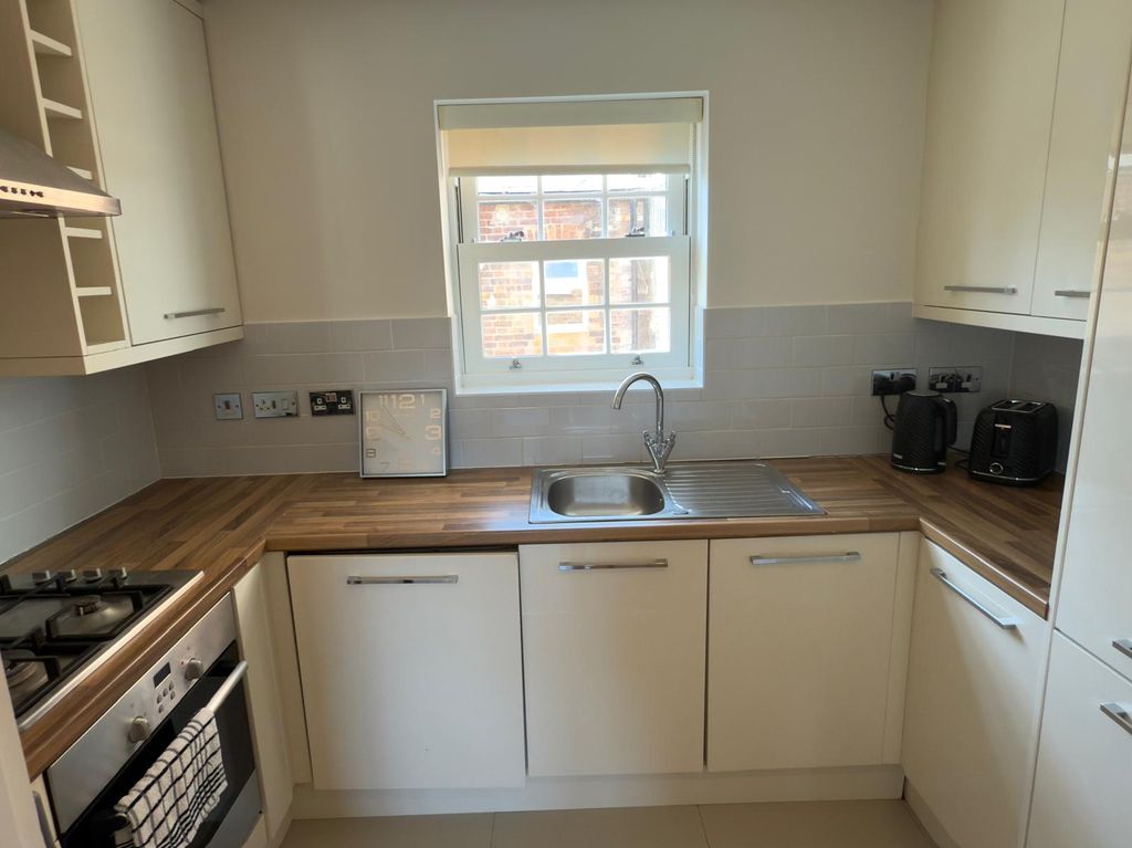 Property photo 3 of 5