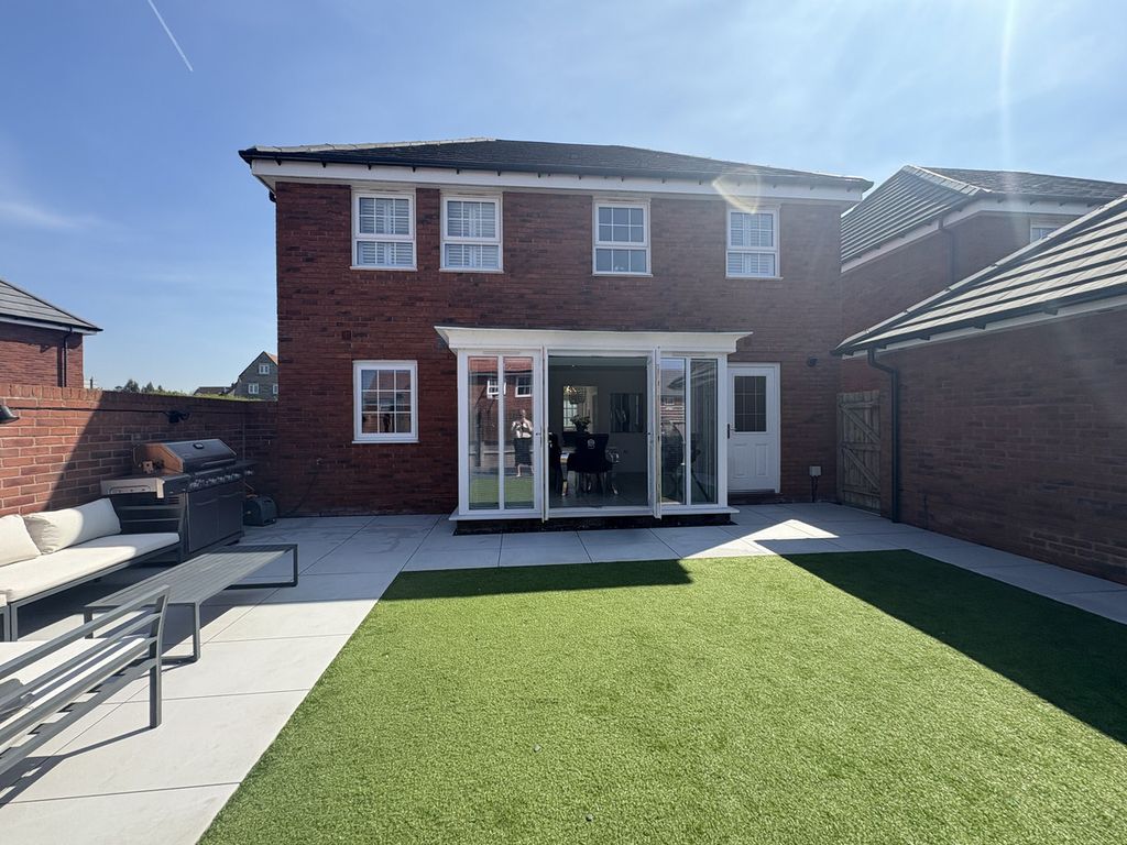 Property photo 2 of 20