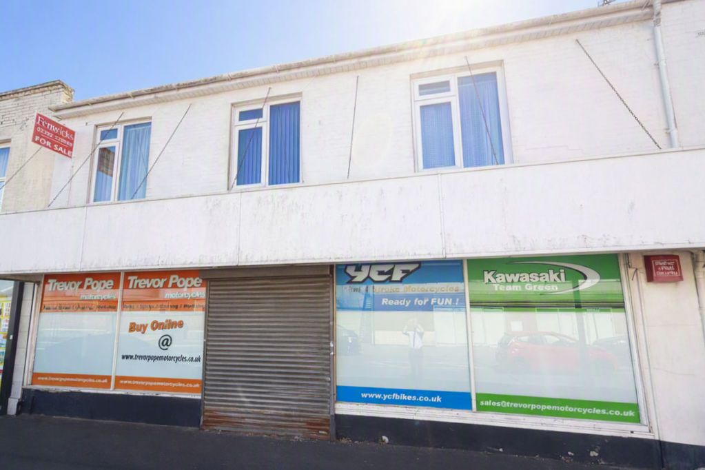 Property photo 1 of 11 Front