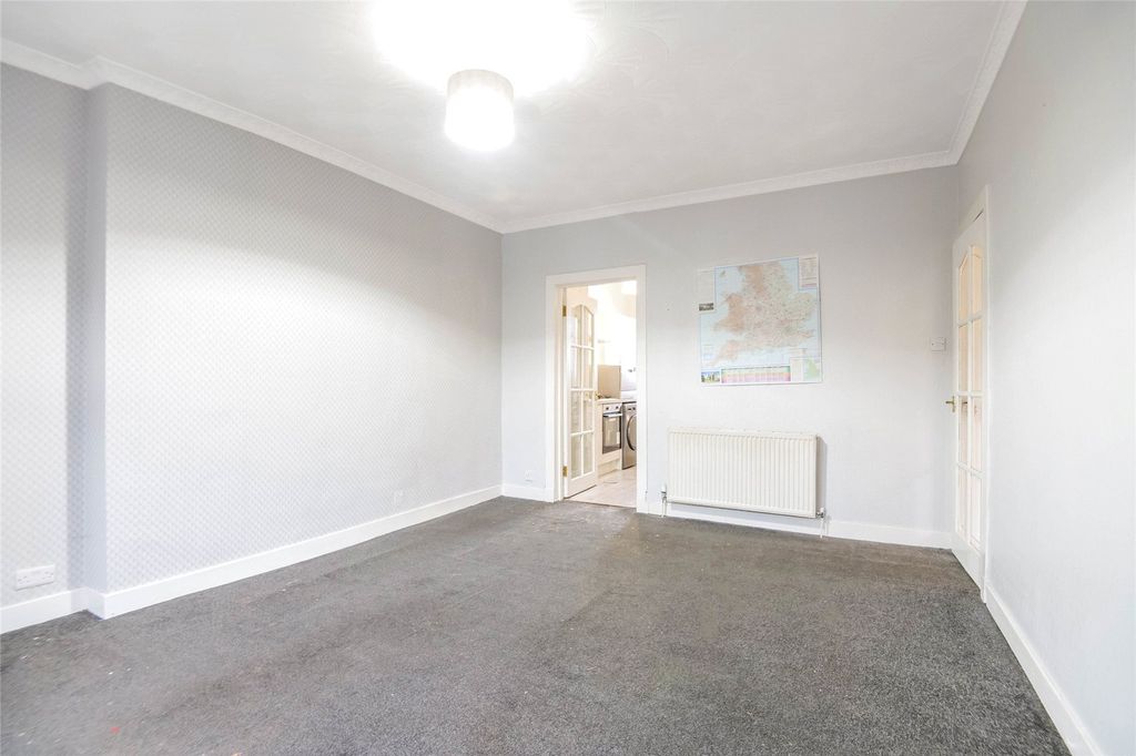 Property photo 3 of 21 Picture No. 01