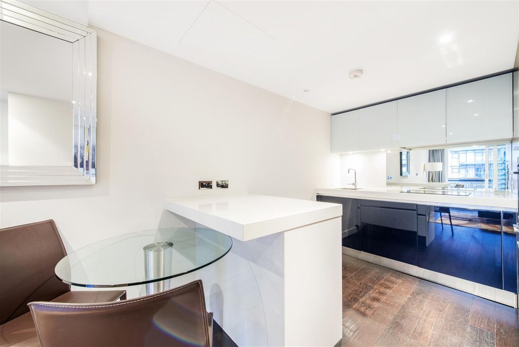 Property photo 3 of 14 Kitchen