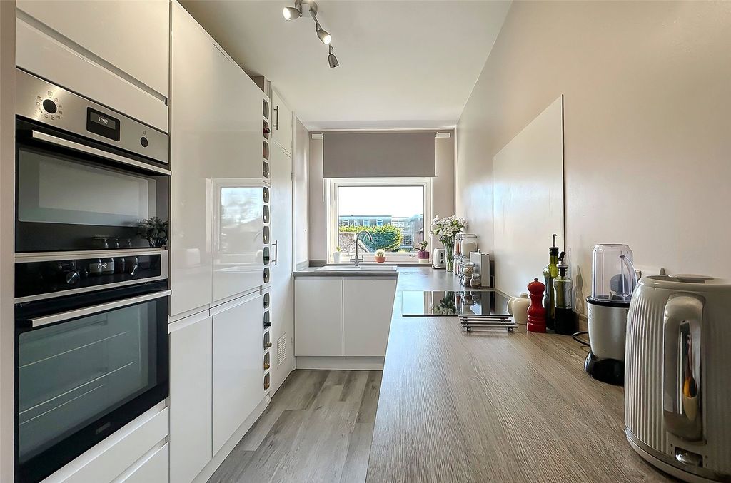 Property photo 2 of 17 Picture No. 07