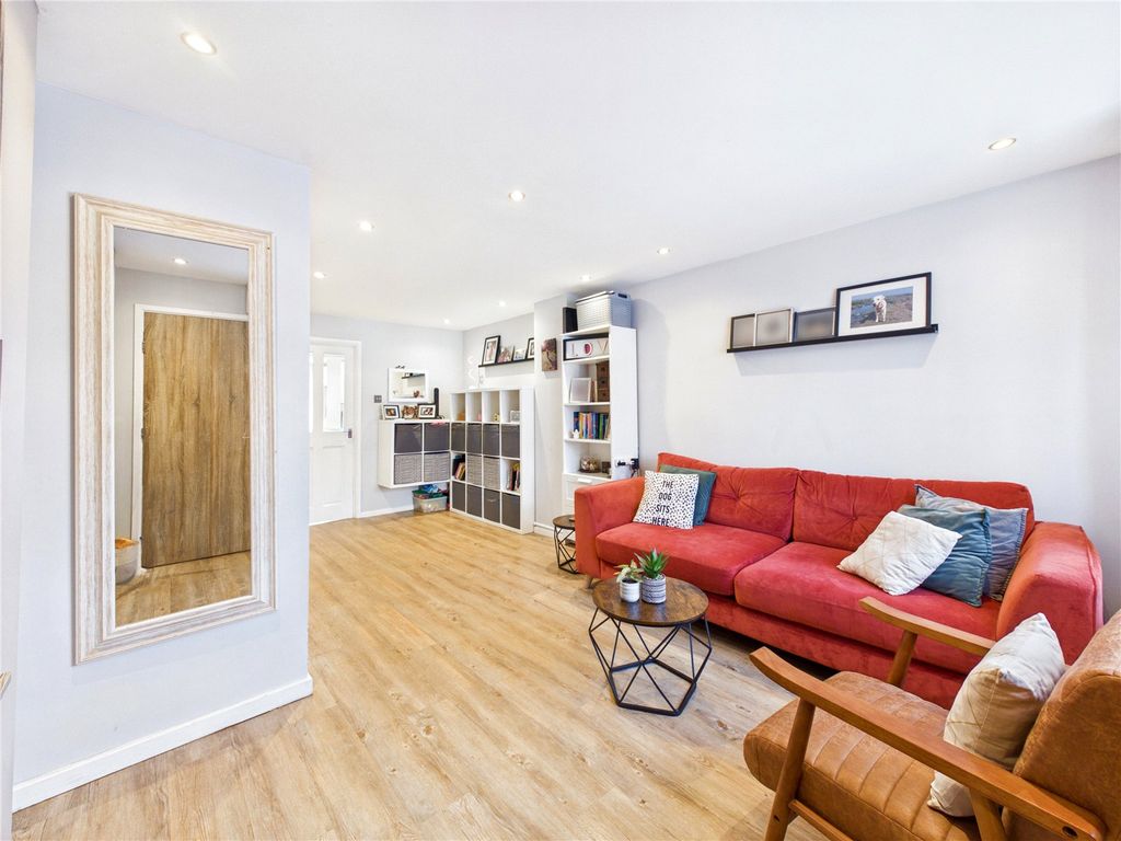 Property photo 2 of 14 Picture No. 03