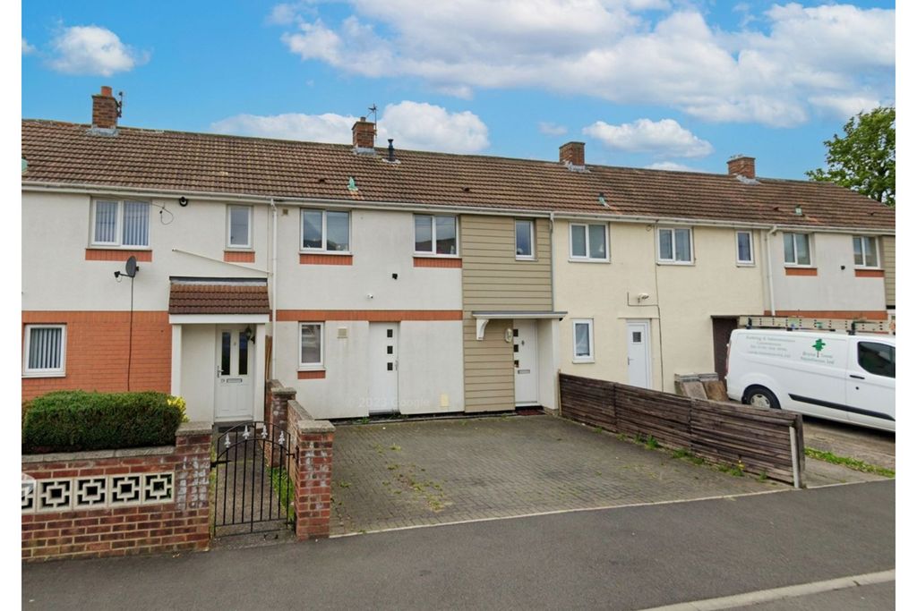 Property photo 1 of 11