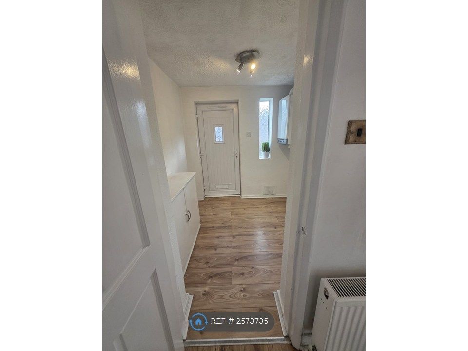 Property photo 2 of 25