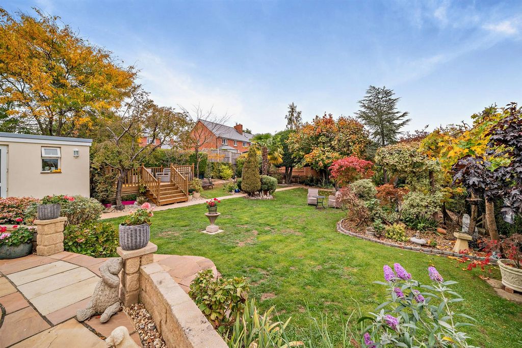 Property photo 2 of 19