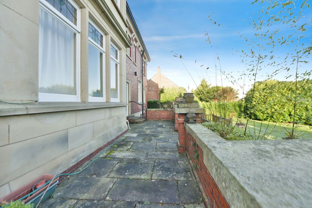 Property photo 3 of 16 Pbox-Img.Jpg