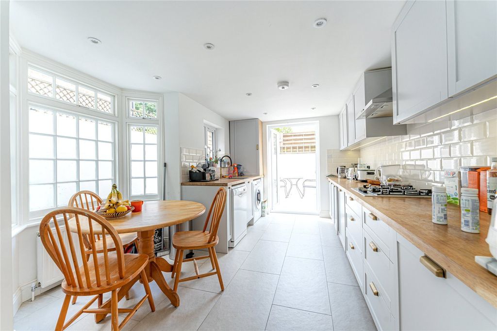 Property photo 3 of 11 Picture No. 02