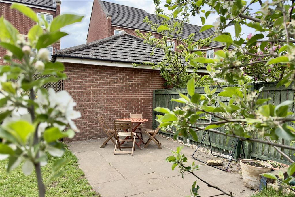 Property photo 3 of 31