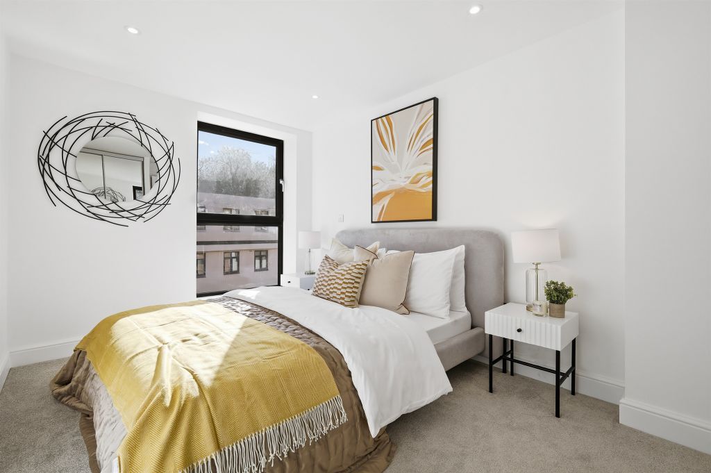 Property photo 3 of 12