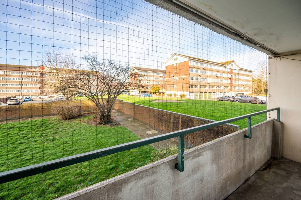 Property photo 3 of 7