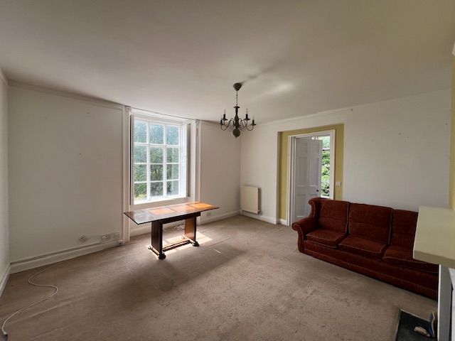 Property photo 3 of 10 Living Room