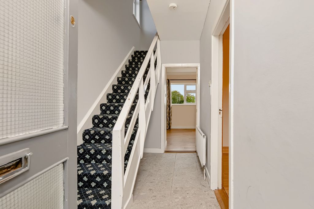 Property photo 2 of 45